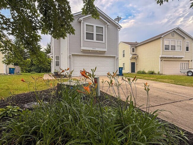 Building Photo - 12754 Crescent Dr