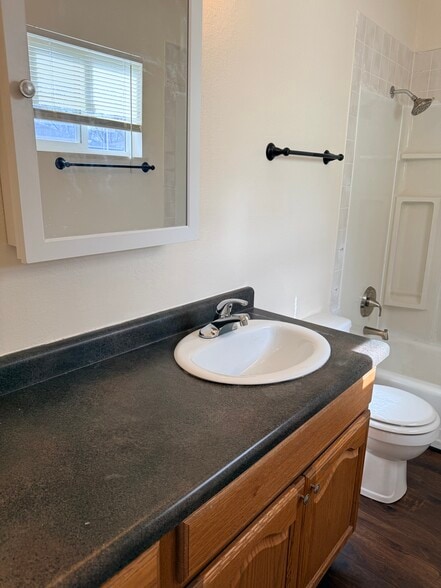 Building Photo - 2721 W Capital Ave