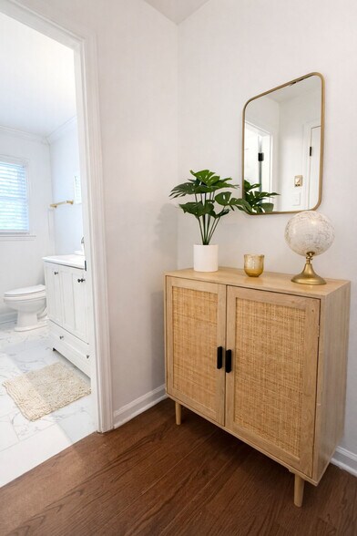 Building Photo - 7601 Bedfordshire Dr