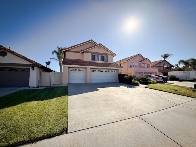 Building Photo - 40041 Zamura Ct
