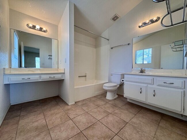 Building Photo - Spacious 3 Bedroom Menifee Home with Bonus...