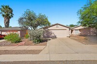 Building Photo - 8871 E Citrus Tree Dr
