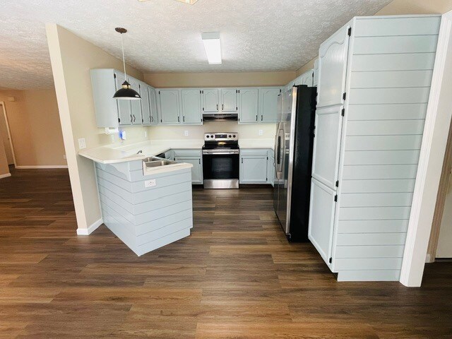 Building Photo - 203 Devonshire Dr