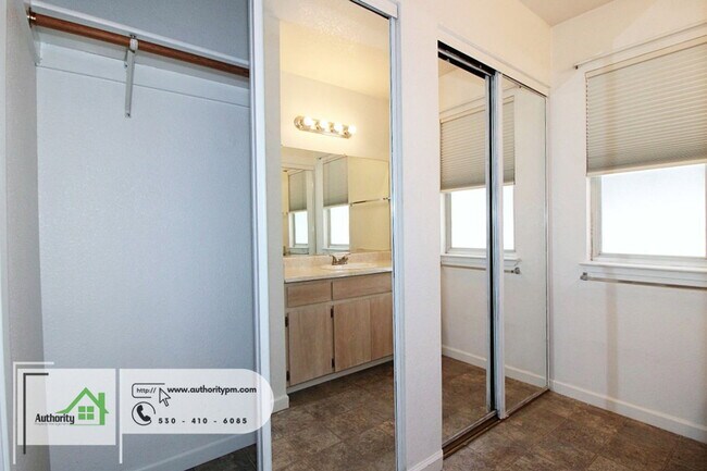 Building Photo - 1722 Almaden Dr