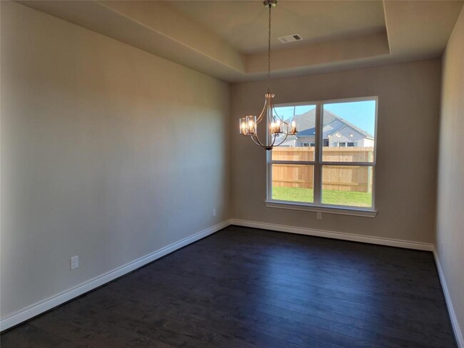 Building Photo - 526 Buckhorn St