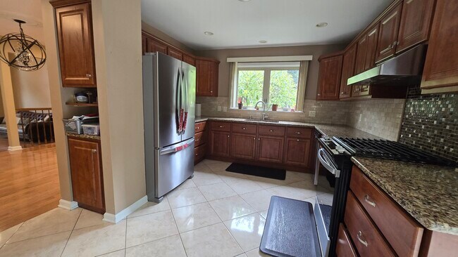 Building Photo - 1 Lenape Ln