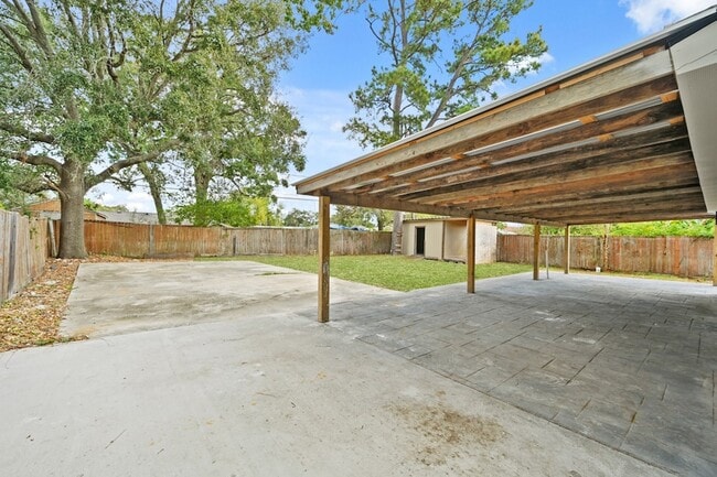 Building Photo - 10211 Glenmawr Dr