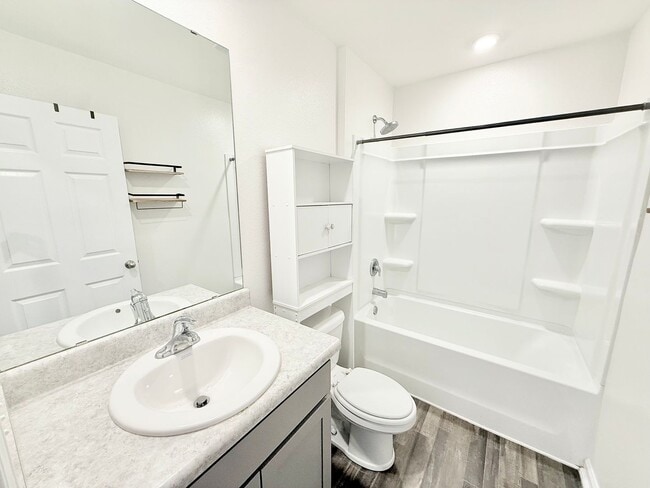 Building Photo - 4378 Jitterbug St