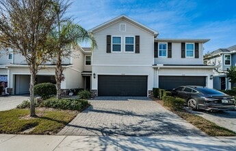 Building Photo - Large 3/3/2 Townhome Carrollwood