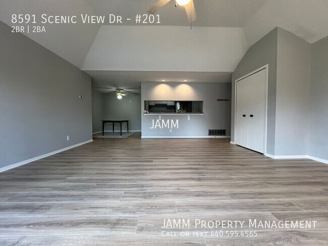 Building Photo - 8591 Scenicview Dr