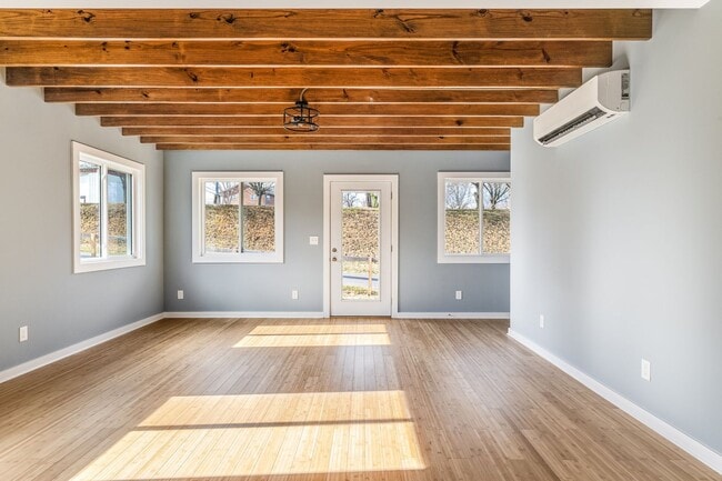 Building Photo - Newly-Built 2-Bedroom Home in Woodfin/Nort...