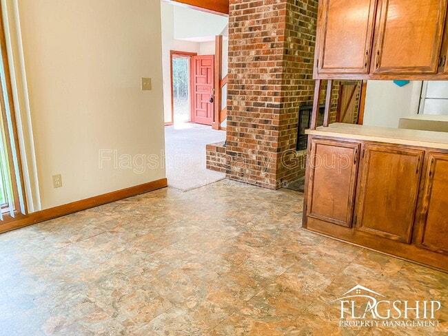 Building Photo - 1228 Forest Acres Dr