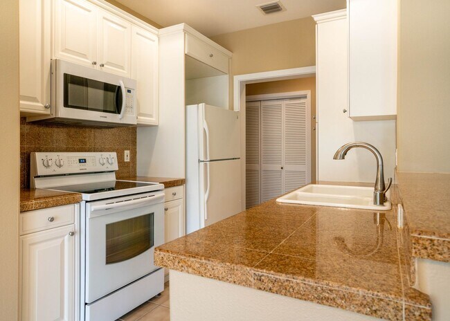 Building Photo - Ko Olina Coconut Plantation 2 Bedroom, 2 Bath, Plus Den/Office (or 3rd Bedroom)