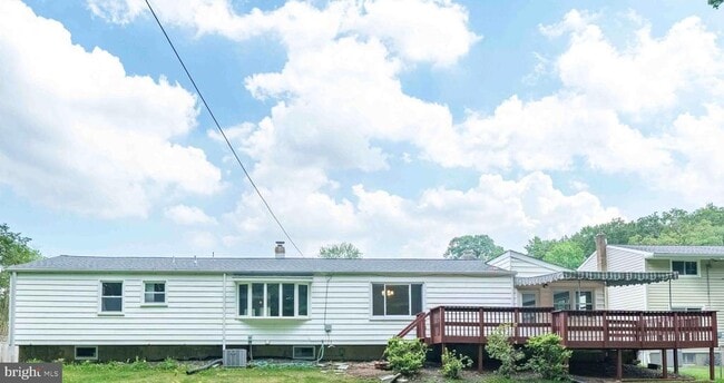 Building Photo - 3335 S Rockfield Dr