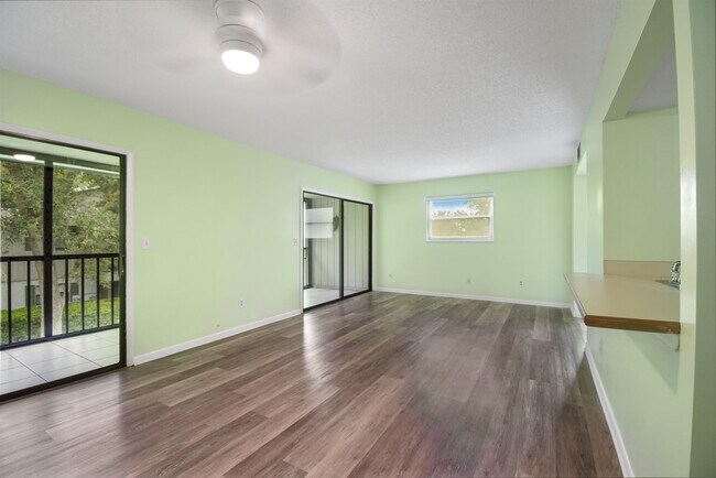 Building Photo - 20 Alcira Ct
