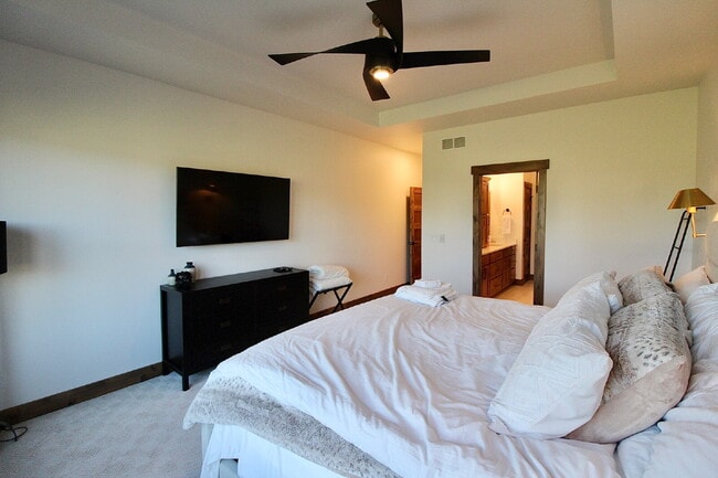 Building Photo - 3332 Danzante Bay Ct