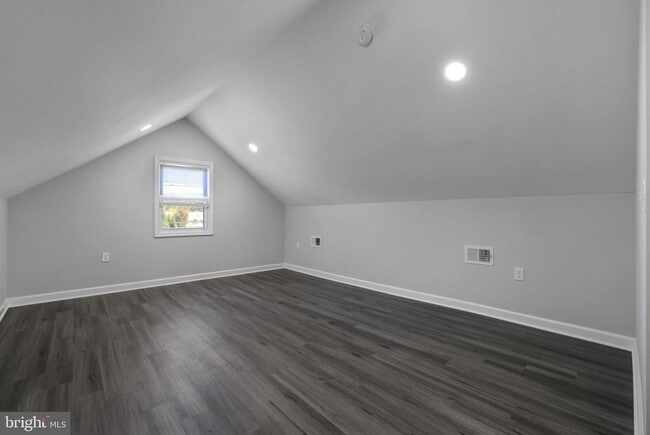 Building Photo - 4707 Tuckerman St