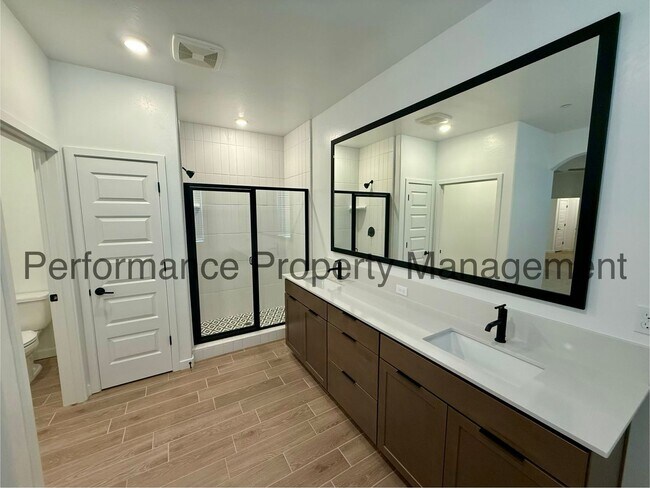 Building Photo - New Construction 5 Bed/3 Bath Home in SW Bakersfield w/ Solar, RBP & $0 Deposit Option