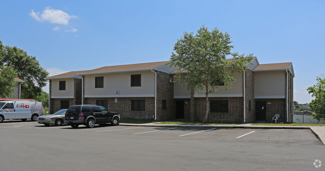 Building Photo - Centennial Townhouses - West