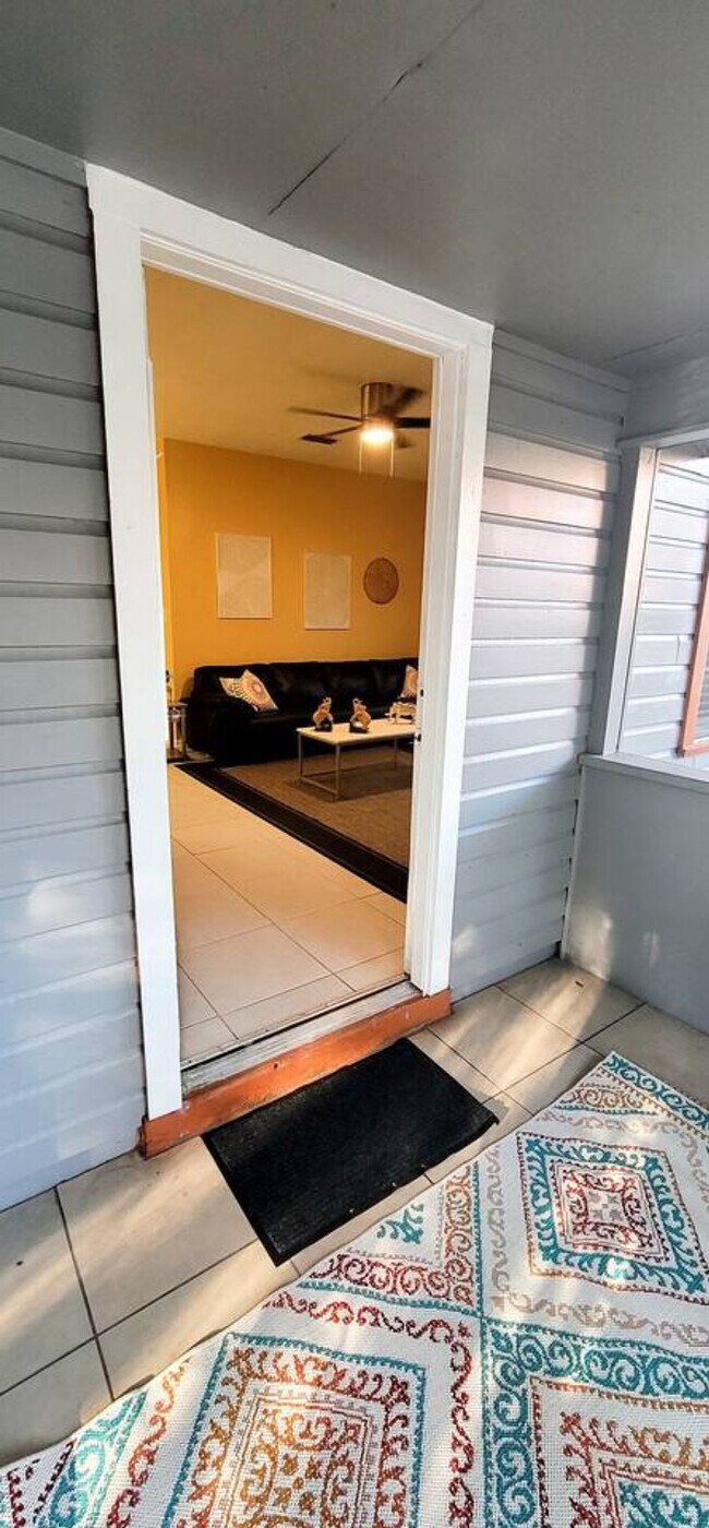 Building Photo - 408 NW 5th Ave