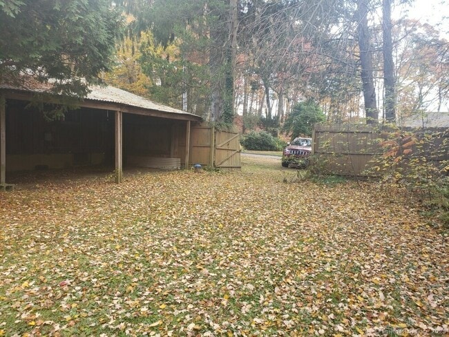Building Photo - 18 Hilltop Dr