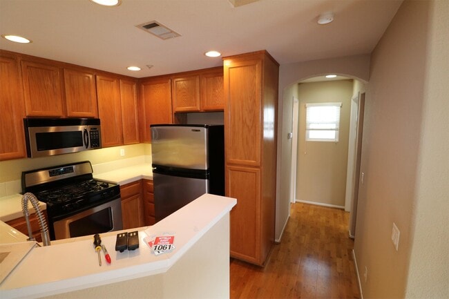 Building Photo - 16921 Meadowlark Ridge Rd
