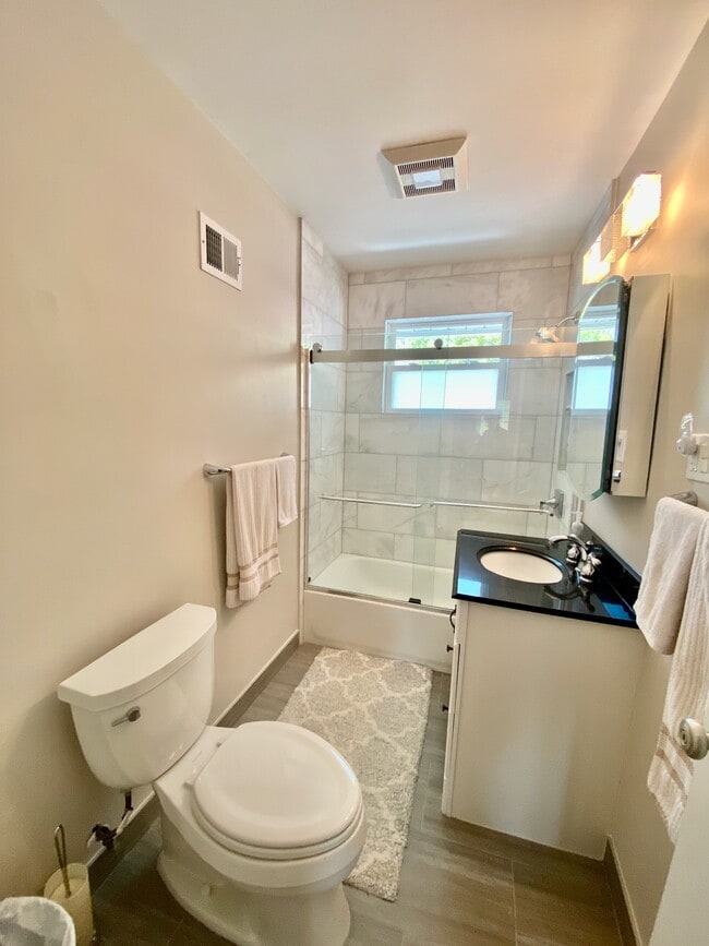 Building Photo - 5307 Pooks Hill Rd