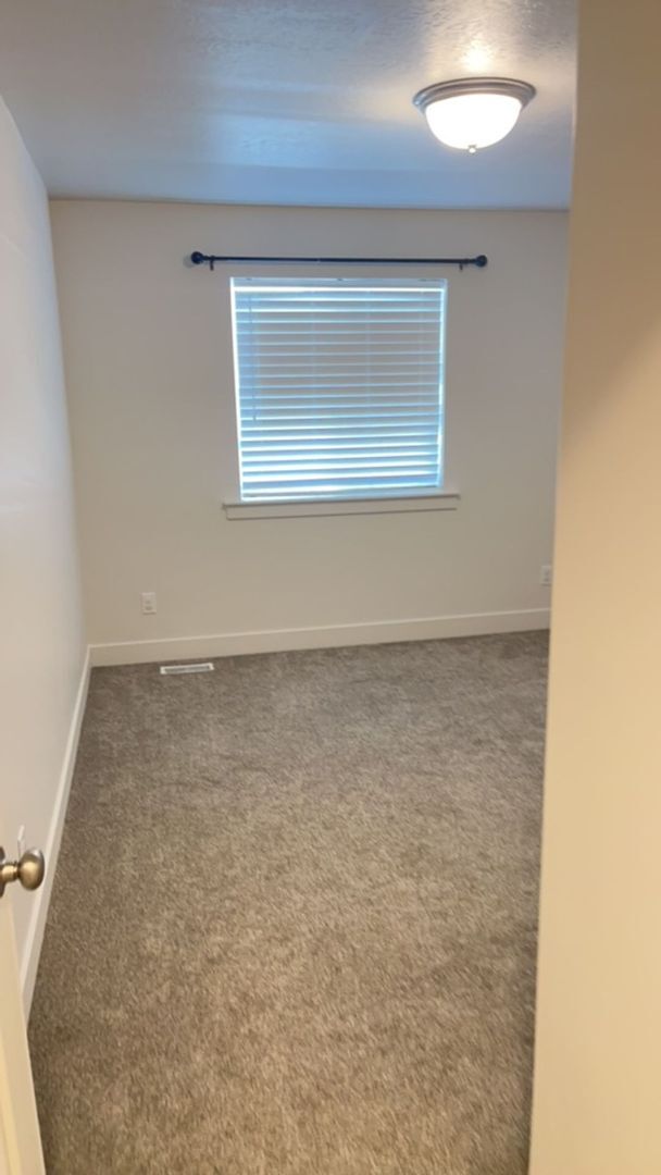 Building Photo - 421 1508