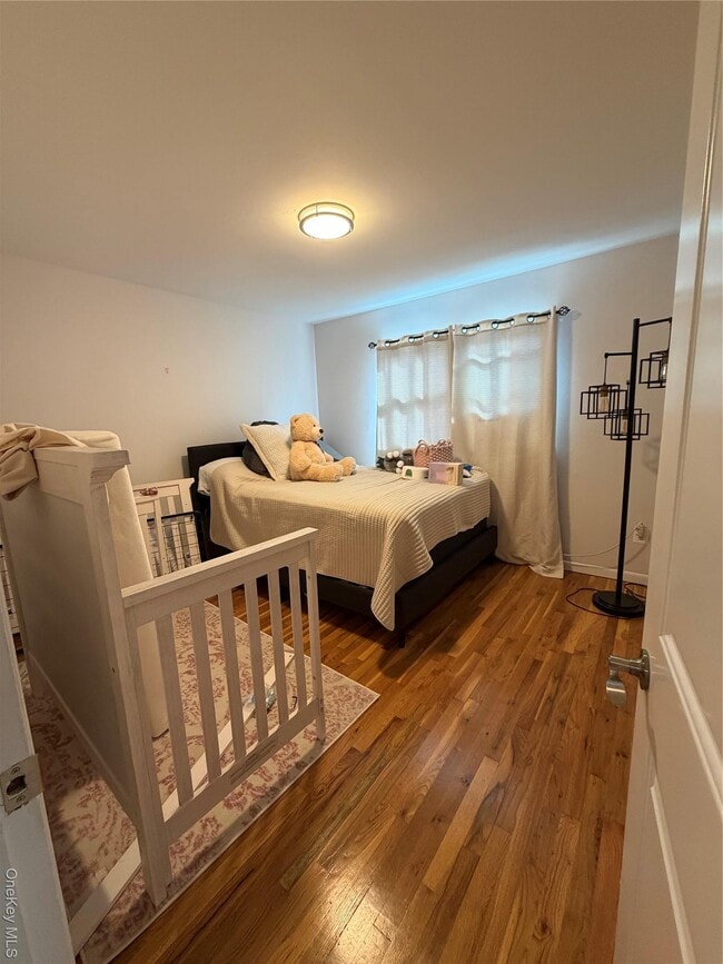 Building Photo - 12 Bryn Mawr Pl