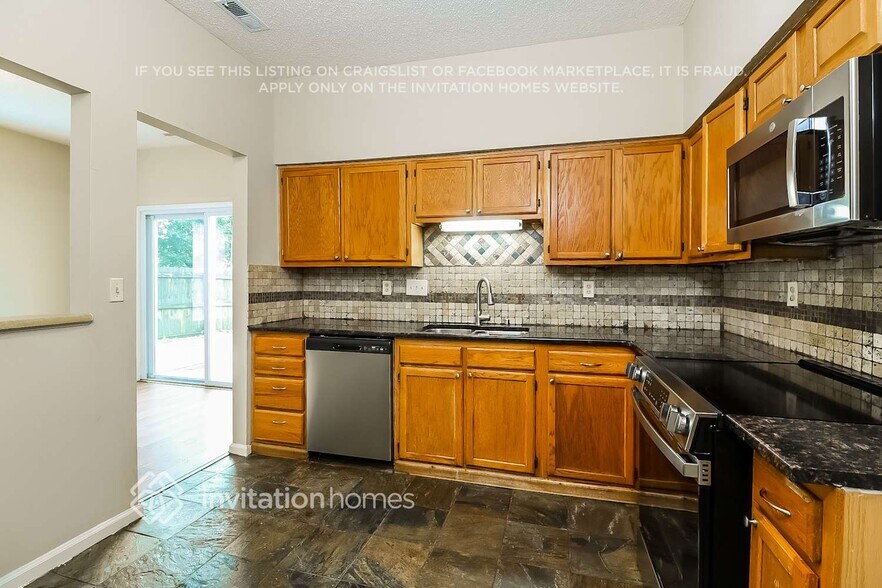 Building Photo - 1101 Gretna Green Dr