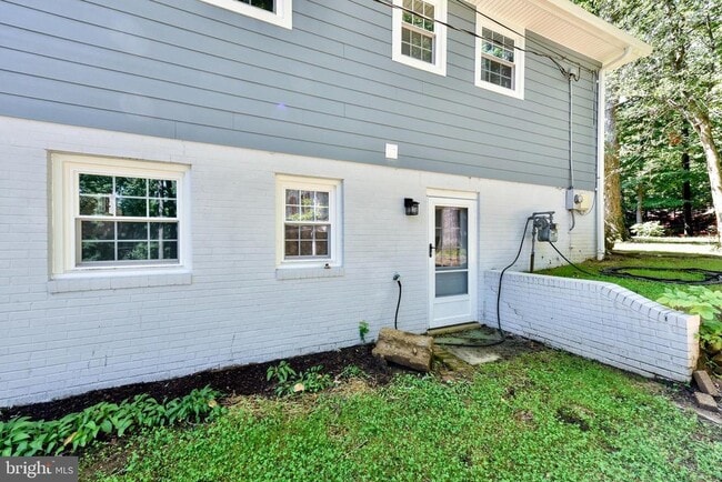Building Photo - 5012 Dodson Dr