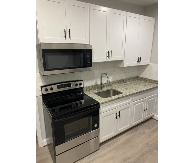 Building Photo - 2103 Belair Rd