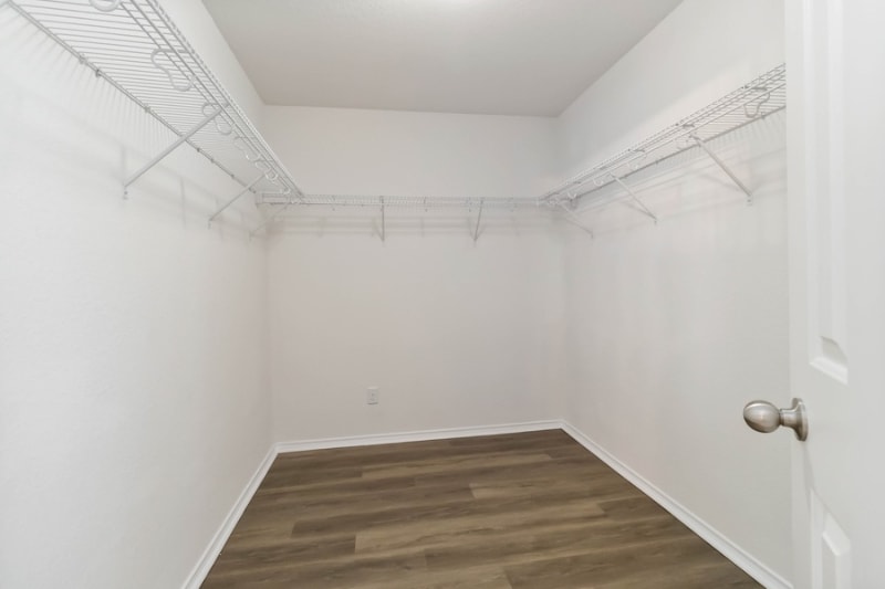 Building Photo - 8647 Silver Willow