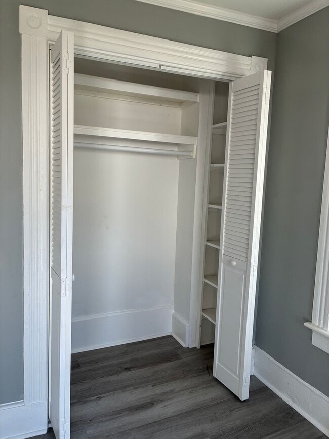 Building Photo - Fresh and updated 4 bedroom for immediate occupancy