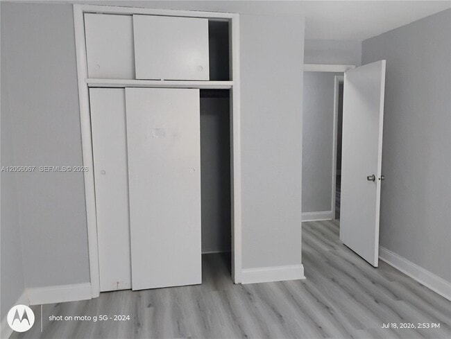Building Photo - 4321 W Hallandale Beach Blvd