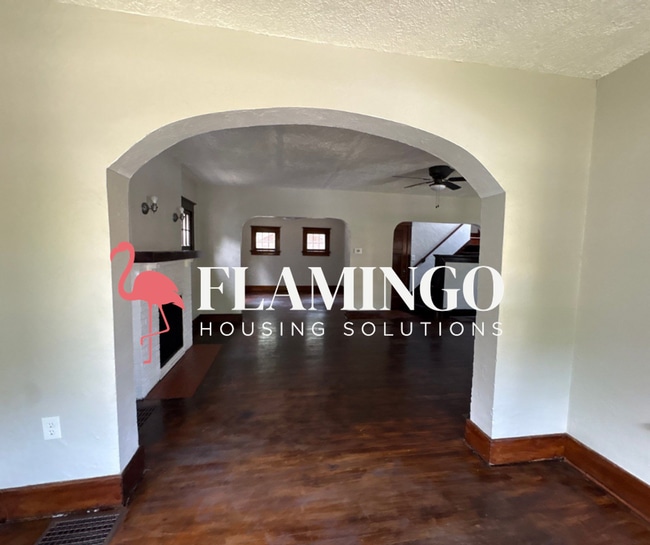 Building Photo - Spacious 3-Bedroom Home with Central Air & Garage in Dayton