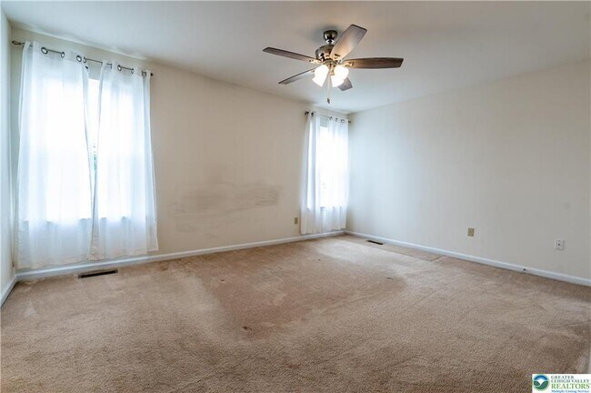 Building Photo - 5811 Fresh Meadow Dr