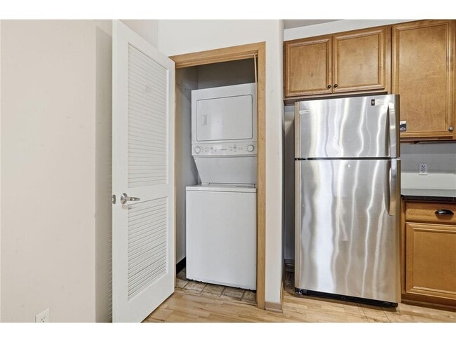 Building Photo - 1505 5th St N