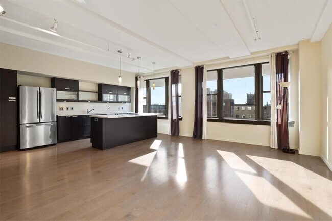 Building Photo - 915 Olive St