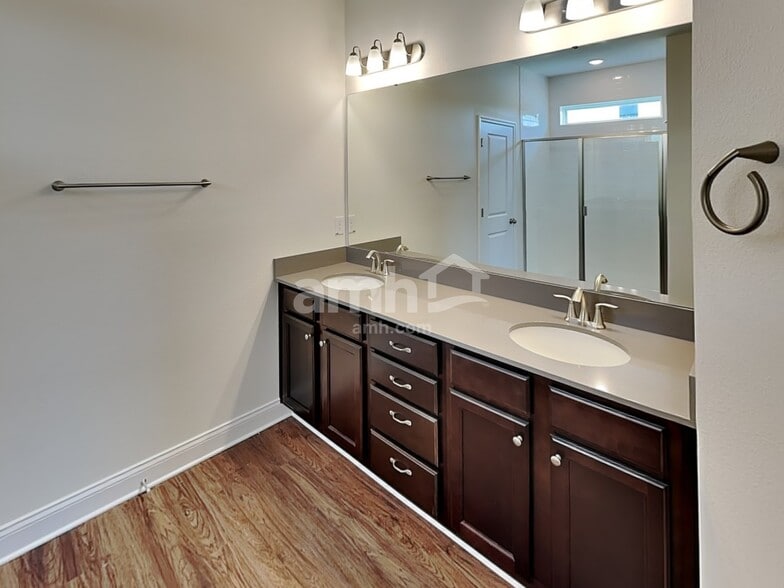 Building Photo - 966 Summer Stone Lp