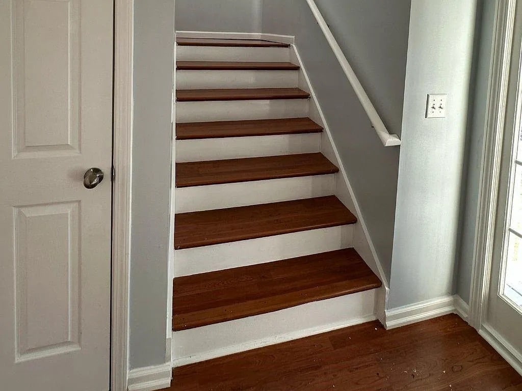 Building Photo - Room in House on Lakeview Rd