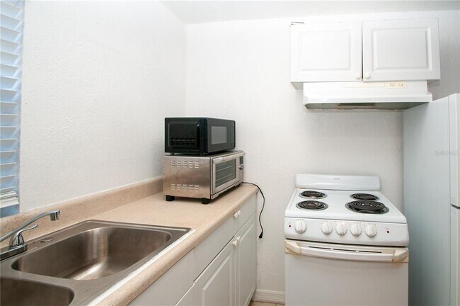 Building Photo - 7925 52nd Way N