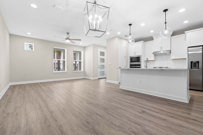 Building Photo - For Rent – Stunning 3BR Townhome in Nocatee’s Premier Community