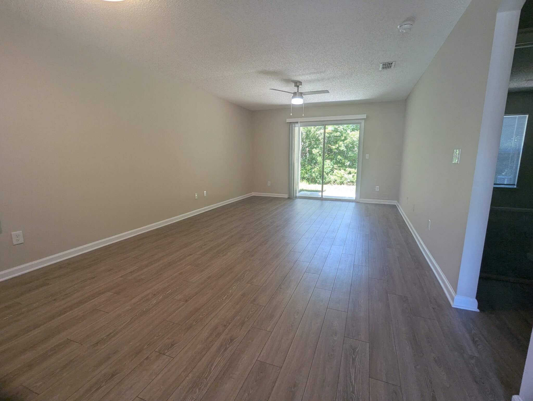 Building Photo - 128 Plantation Point Dr