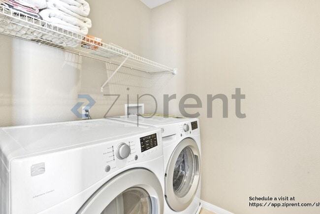 Building Photo - 5580 Avent Ferry St