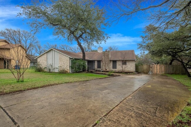 Building Photo - 9009 Sawtooth Ln