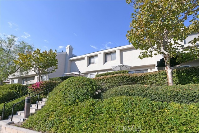 Building Photo - 26405 Mountain Grove Cir