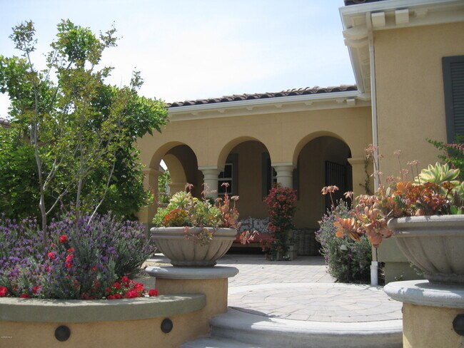 Building Photo - 7291 Range Vw Cir