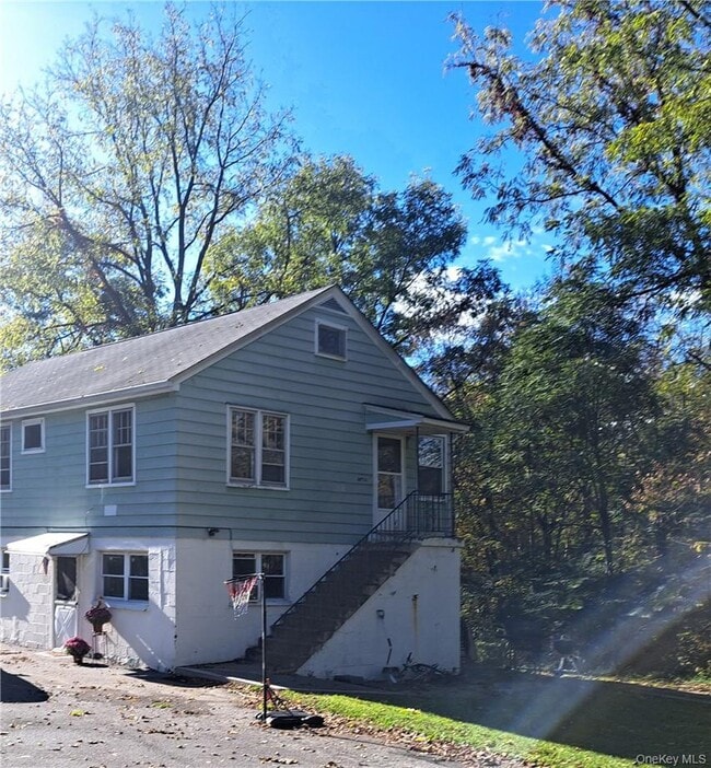 Building Photo - 1521 NY-208