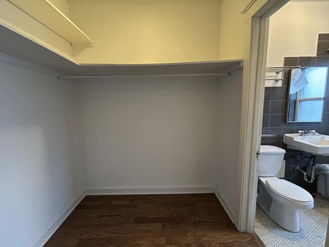 Building Photo - 0 bedroom in Chicago IL 60646
